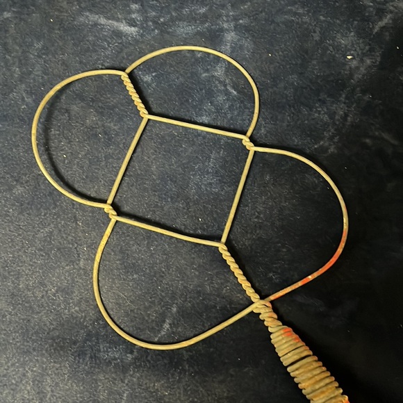 VTG Rug Beater - Picture 2 of 5